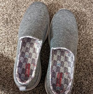 Skechers Air Cooled GoGa Mat slip ons!!